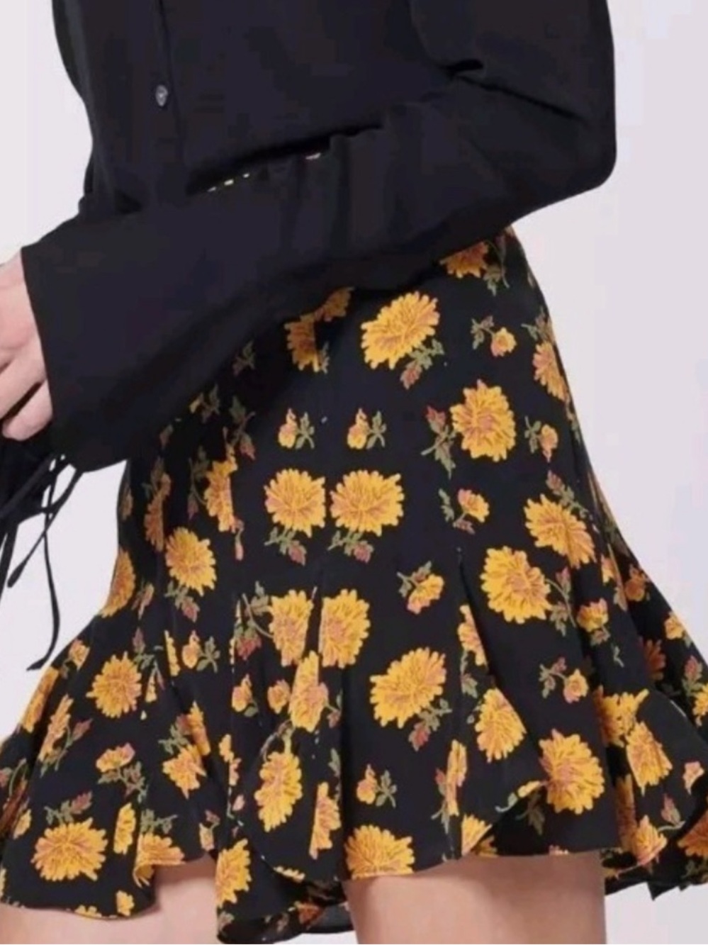 Veronica Beard Weller 100% Silk Mini Skirt Dark Floral pattern - 4